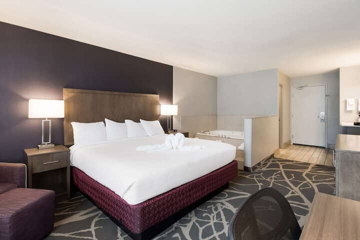 Room 16 of 41