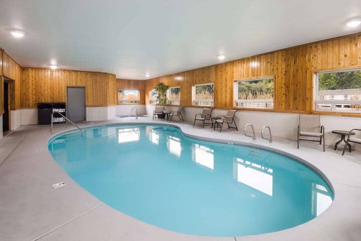 Pool 32 of 41