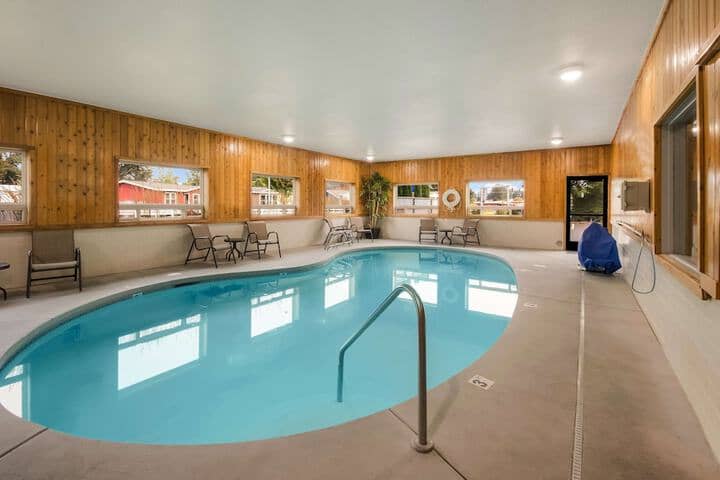Pool 30 of 41